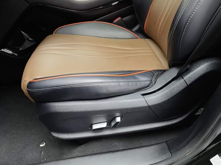 BYD Song Plus 2020 2020款 1.5T 自动尊贵型