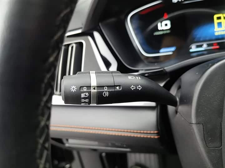 BYD Song Plus 2020 2020款 1.5T 自动尊贵型