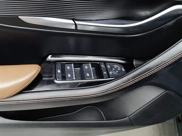 BYD Song Plus 2020 2020款 1.5T 自动尊贵型