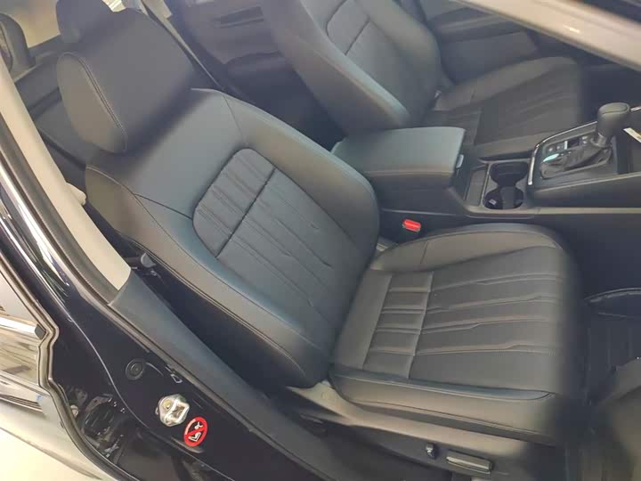 Honda Breeze 2025 2025款 240TURBO 两驱豪华版 5座