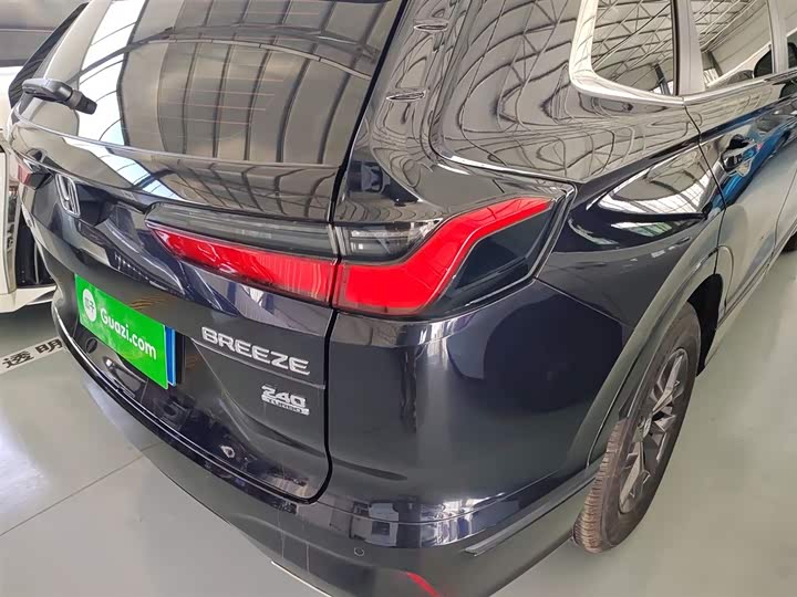 Honda Breeze 2025 2025款 240TURBO 两驱豪华版 5座