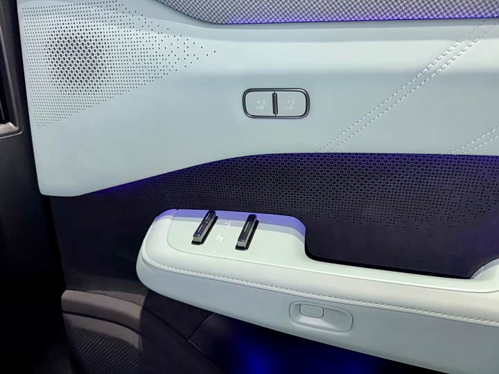 Zeekr 001 2025 2025款 WE版 95kWh 四驱