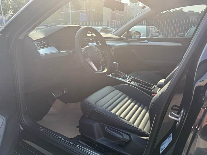 Volkswagen Magotan 2025 2025款 众享款 280TSI DSG舒适型