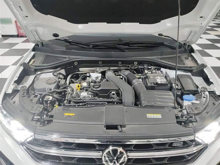 Volkswagen T-Roc 2025 2025款 300TSI DSG两驱辰光版