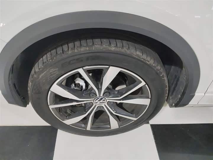 Volkswagen T-Roc 2025 2025款 300TSI DSG两驱辰光版