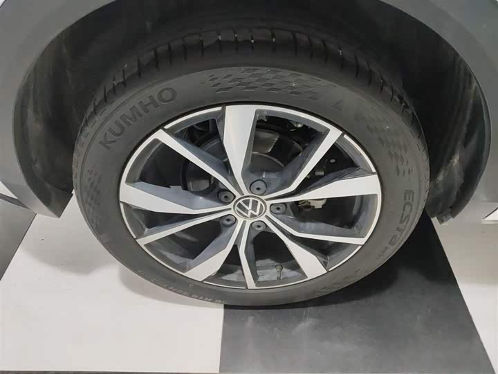 Volkswagen T-Roc 2025 2025款 300TSI DSG两驱辰光版