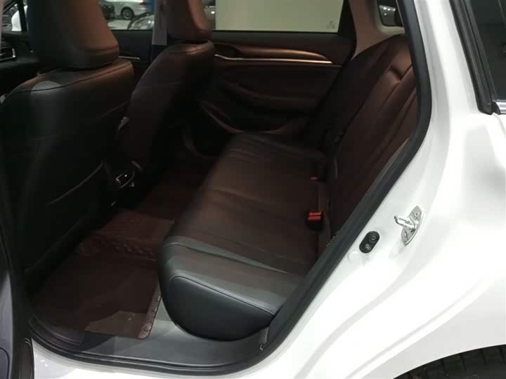 GAC Trumpchi GA6 2019 2019款 270T 自动豪华版