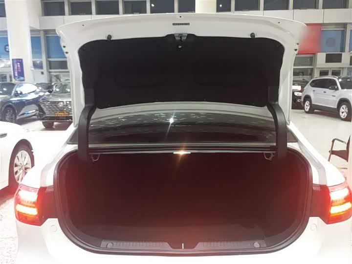 GAC Trumpchi GA6 2019 2019款 270T 自动豪华版