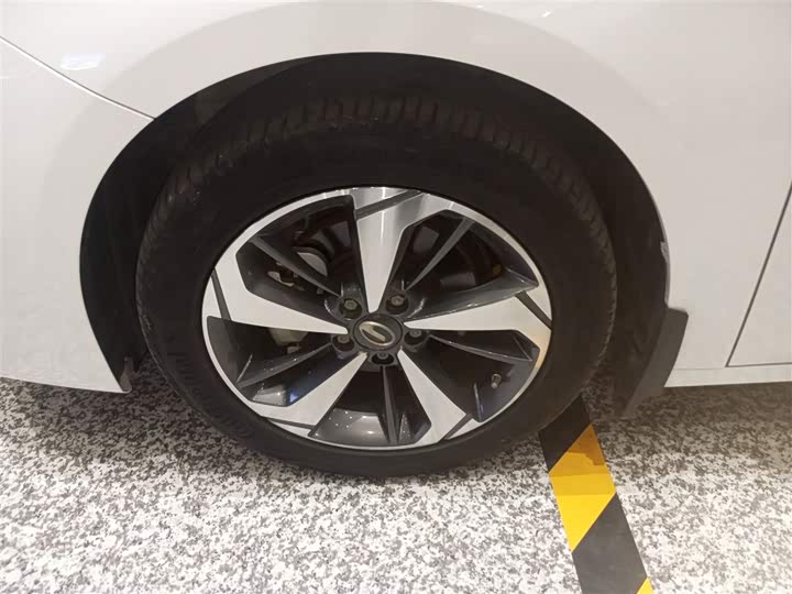 GAC Trumpchi GA6 2019 2019款 270T 自动豪华版