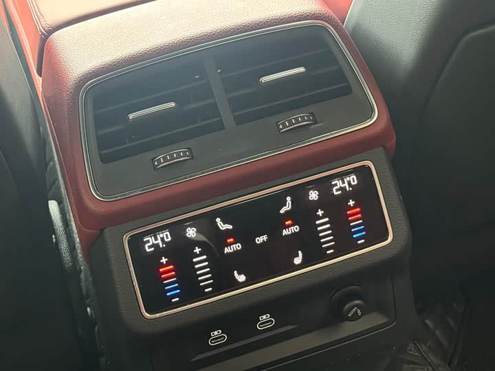 Audi A7L 2024 2024款 45 TFSI quattro S-line 黑武士版