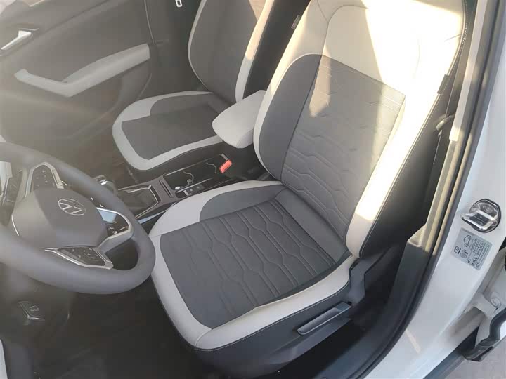 Volkswagen Tharu 2025 2025款 新锐 300TSI 锐意版