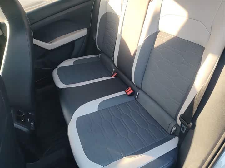 Volkswagen Tharu 2025 2025款 新锐 300TSI 锐意版