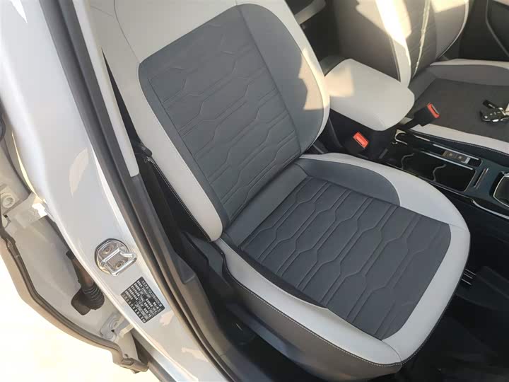 Volkswagen Tharu 2025 2025款 新锐 300TSI 锐意版