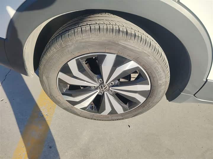 Volkswagen Tharu 2025 2025款 新锐 300TSI 锐意版