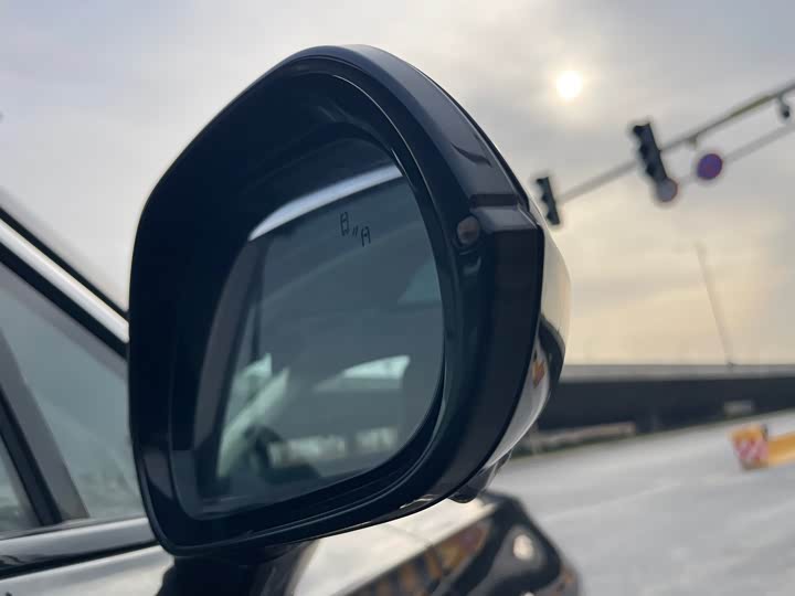 Hongqi E-HS9 2022 2022款 690km 旗享版 六座