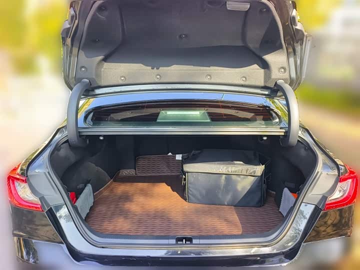 Toyota Camry 2024 2024款 双擎 2.0HG 尊贵版