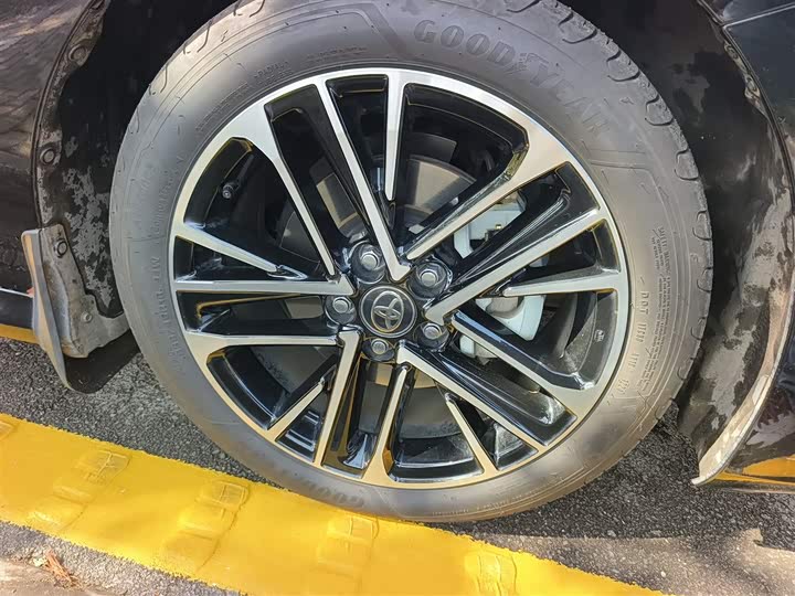 Toyota Camry 2024 2024款 双擎 2.0HG 尊贵版