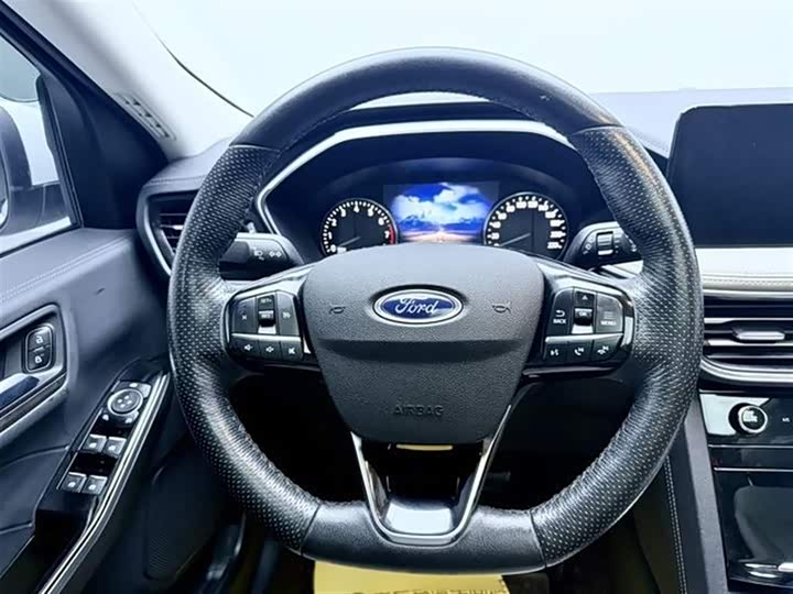 Ford Escape 2020 2020款 EcoBoost 245 两驱耀享款