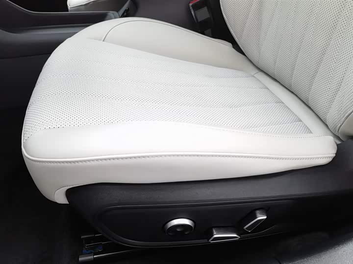 Changan Qiyuan (Nevo) A07 2025 2025款 蓝鲸纯电版 710旗舰型