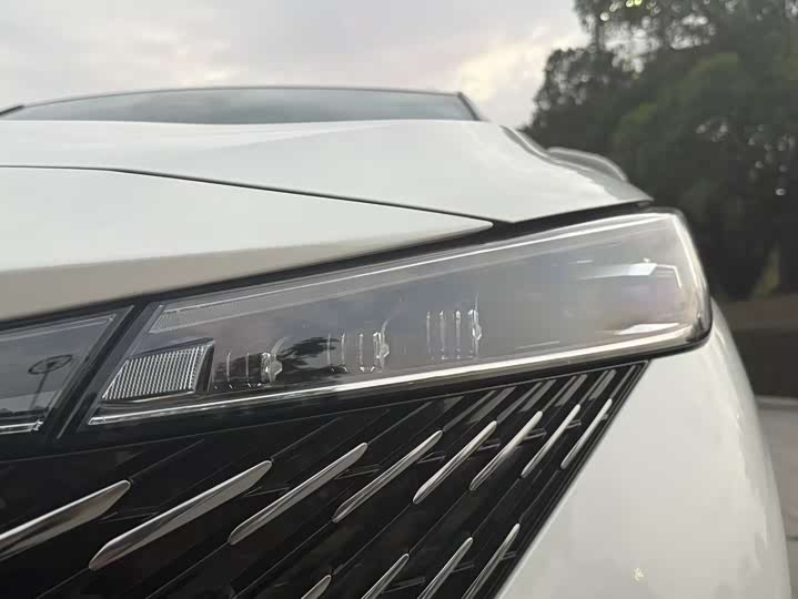 Roewe RX5 2023 2023款 1.5T 旗舰智驾版