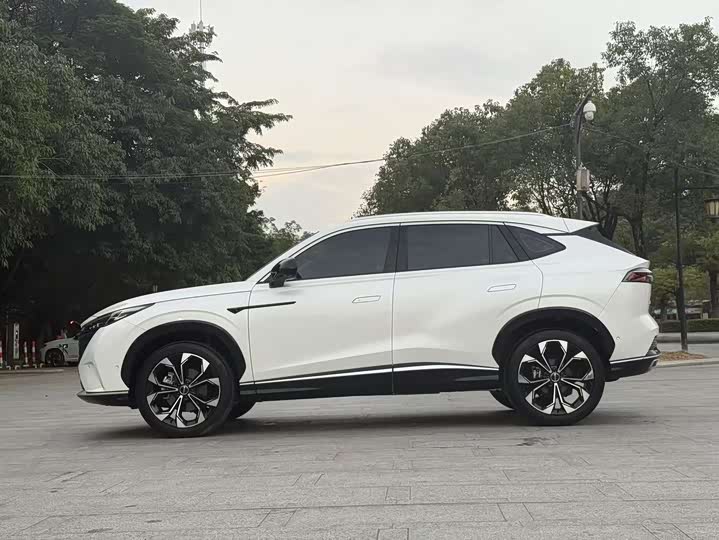 Roewe RX5 2023 2023款 1.5T 旗舰智驾版