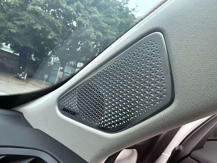 Roewe RX5 2023 2023款 1.5T 旗舰智驾版