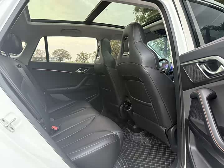 Roewe RX5 2023 2023款 1.5T 旗舰智驾版