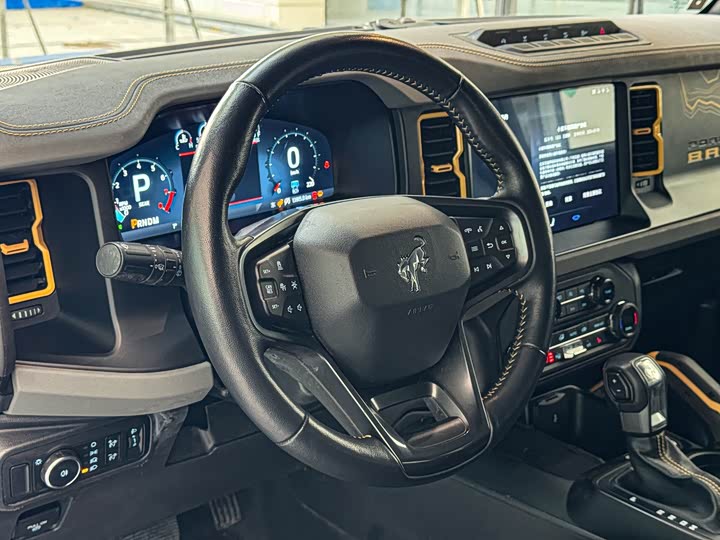 Ford Bronco 2024 2024款 2.3T 荒地