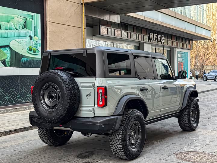 Ford Bronco 2024 2024款 2.3T 荒地