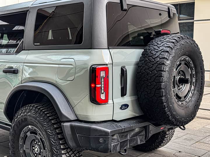 Ford Bronco 2024 2024款 2.3T 荒地