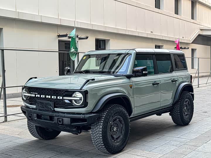 Ford Bronco 2024 2024款 2.3T 荒地