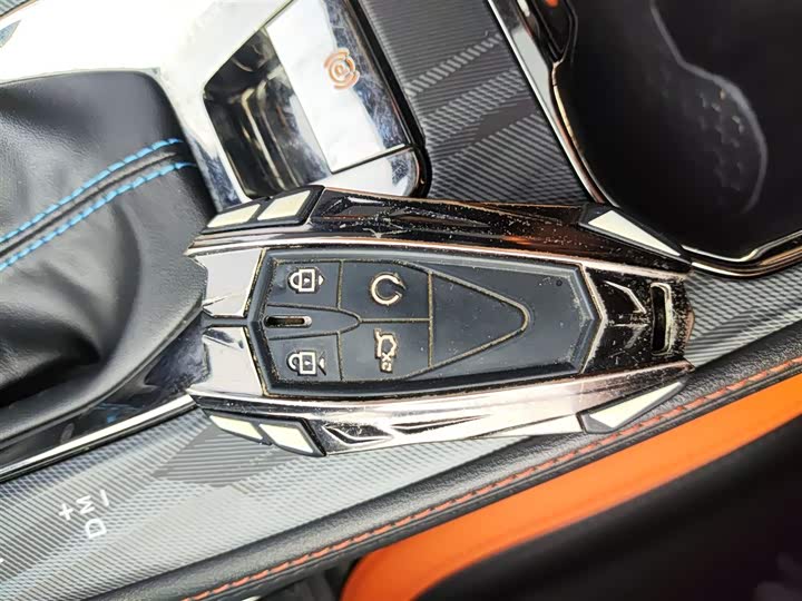 Changan Oshan X5 2022 2022款 运动版 1.5T DCT飓风音速