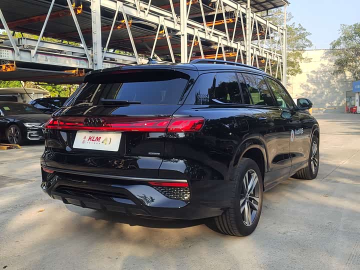 Audi Q6 2024 2024款 50 TFSI quattro 行云型 飞骑套装 6座