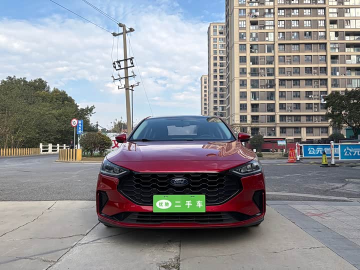 Ford Focus 2022 2022款 三厢 EcoBoost 180 自动竞速版