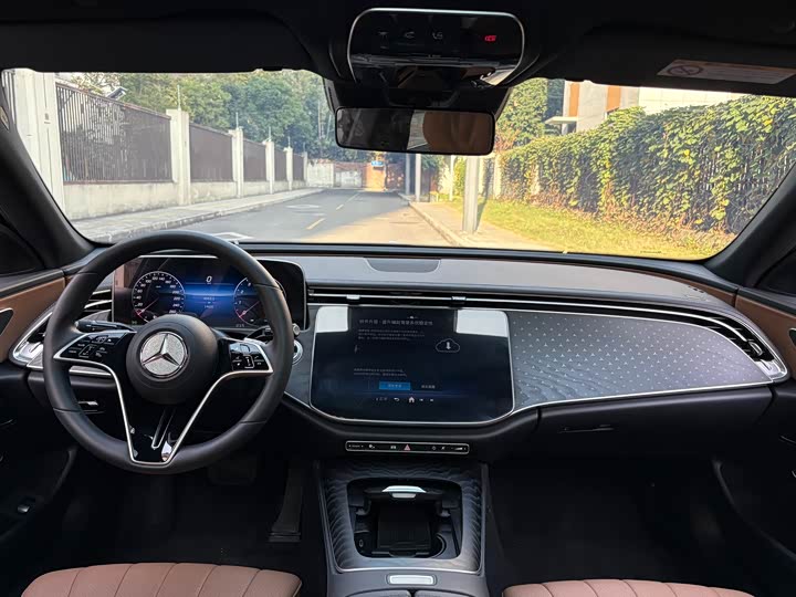 Mercedes-Benz E-Class 2025 2025款 E 300 L 时尚型