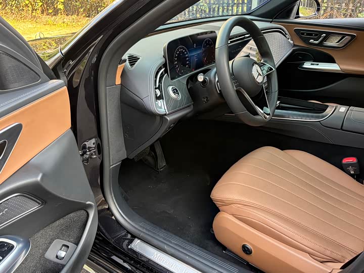 Mercedes-Benz E-Class 2025 2025款 E 300 L 时尚型