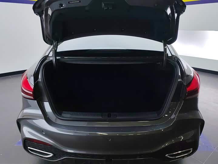 MG Motor 5 2025 2025款 300TGI 全球旗舰版