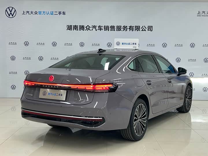 Volkswagen Passat 2025 2025款 Pro 380TSI 星空龙尊版
