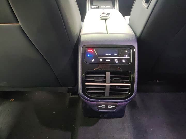 Volkswagen Passat 2025 2025款 Pro 380TSI 星空龙尊版