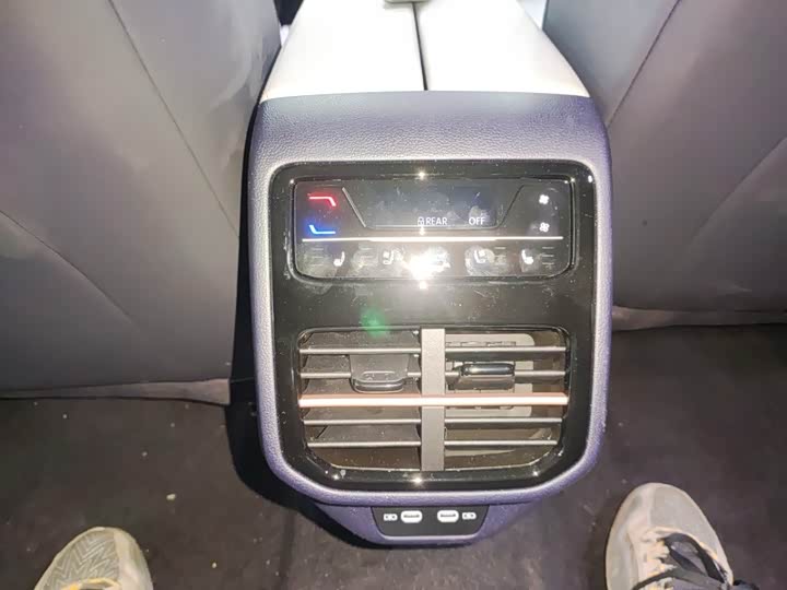 Volkswagen Passat 2025 2025款 Pro 380TSI 星空龙尊版