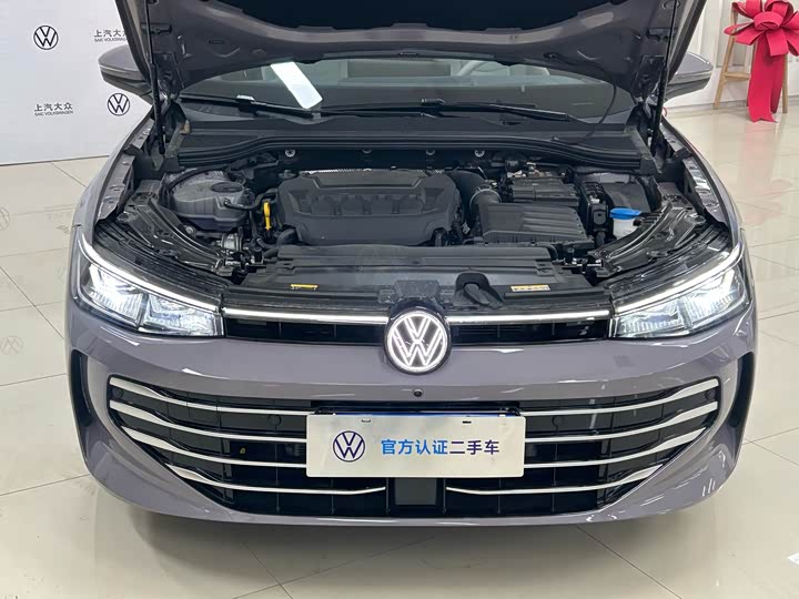 Volkswagen Passat 2025 2025款 Pro 380TSI 星空龙尊版