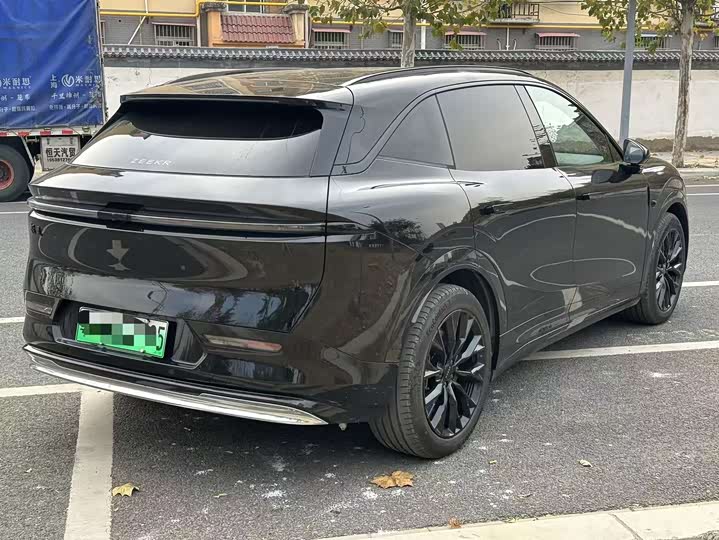 Zeekr 7X 2025 2025款 75kWh 后驱智驾版