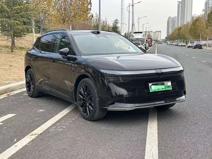 Zeekr 7X 2025 2025款 75kWh 后驱智驾版