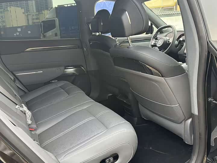 Zeekr 7X 2025 2025款 75kWh 后驱智驾版