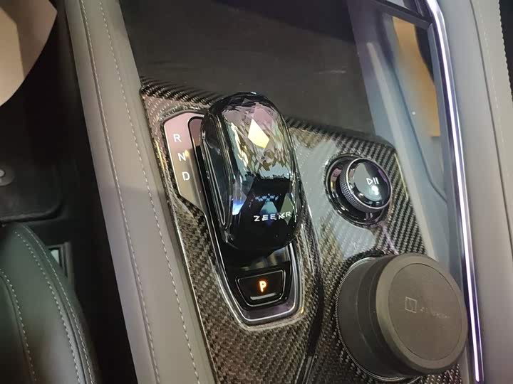 Zeekr 001 2025 2025款 ME版 100kWh 四驱