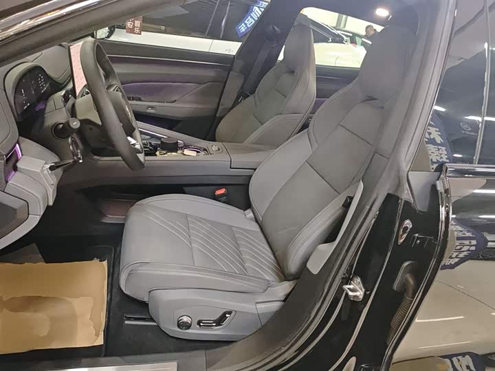 Zeekr 001 2025 2025款 ME版 100kWh 四驱