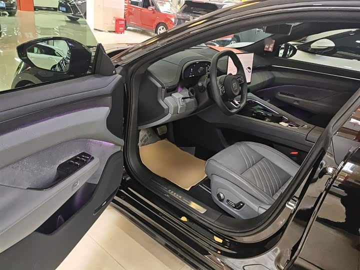 Zeekr 001 2025 2025款 ME版 100kWh 四驱