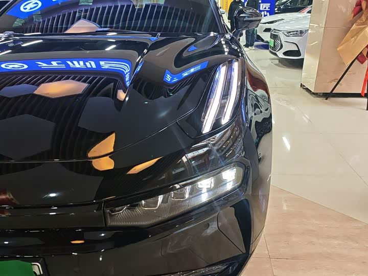 Zeekr 001 2025 2025款 ME版 100kWh 四驱