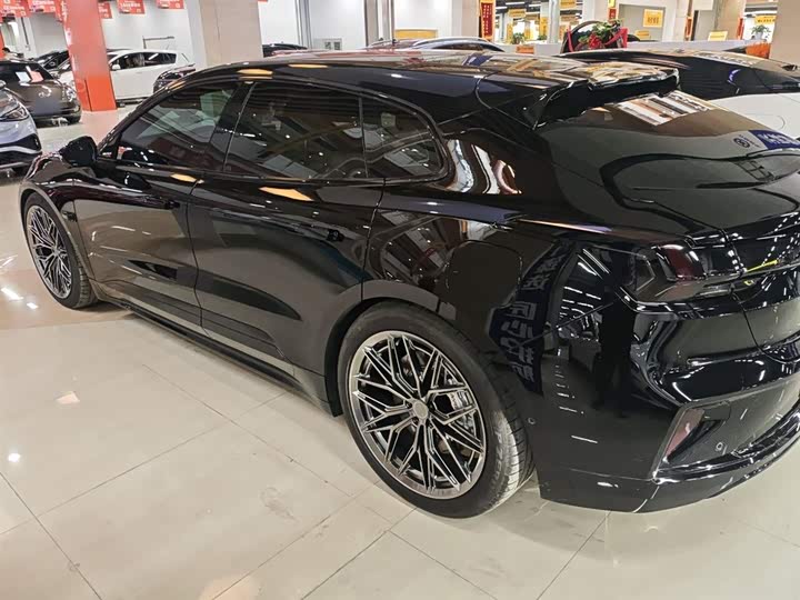 Zeekr 001 2025 2025款 ME版 100kWh 四驱