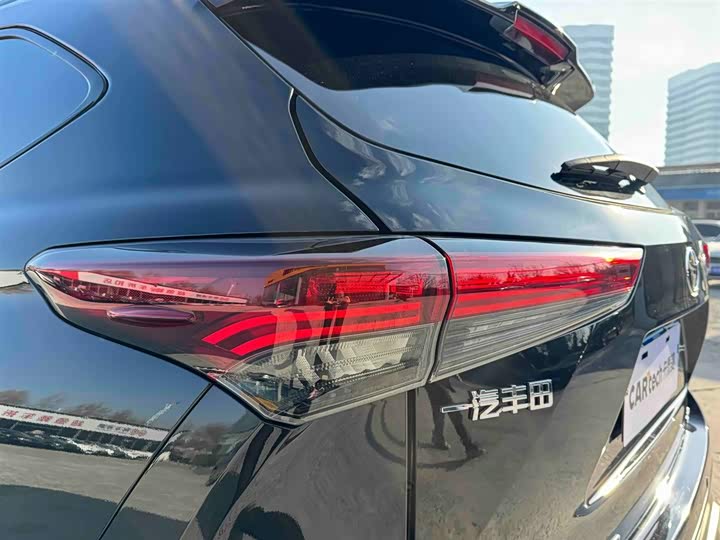 Toyota Crown Kluger 2024 2024款 2.5L HEV四驱尊贵版